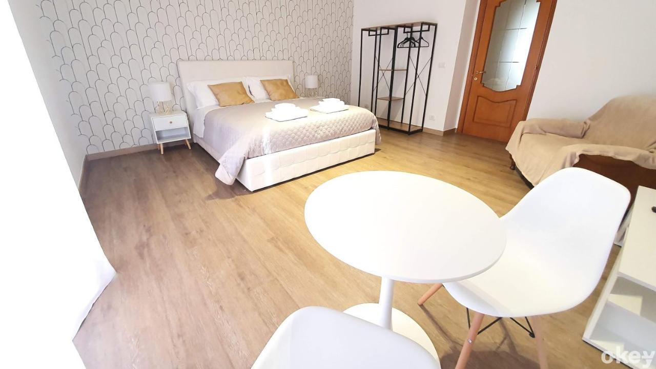 Twin Room Apulia Accommodation - Bari Policlinico Εξωτερικό φωτογραφία